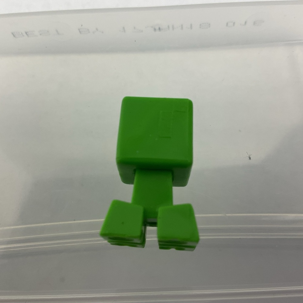 Minecraft creeper mini figure